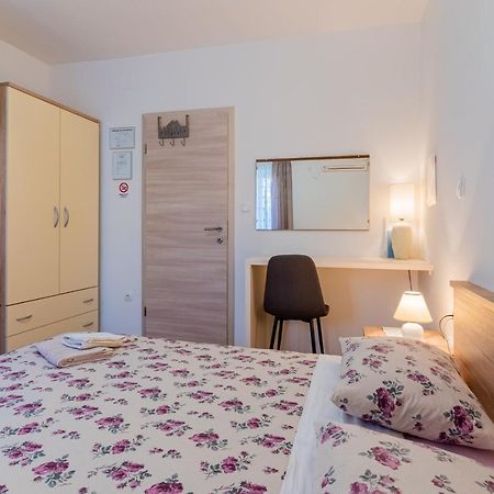 Room Laudina ツレス エクステリア 写真