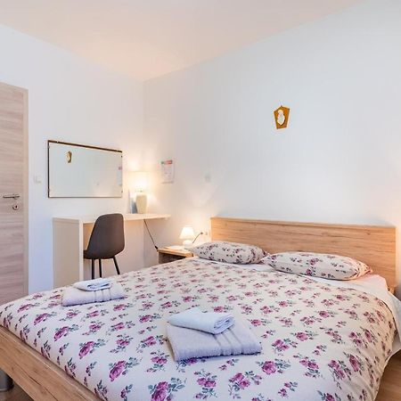 Room Laudina ツレス エクステリア 写真