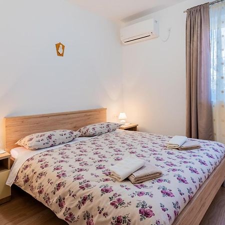 Room Laudina ツレス エクステリア 写真