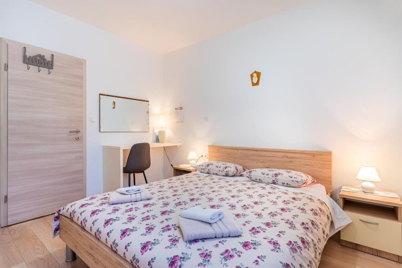 Room Laudina ツレス エクステリア 写真